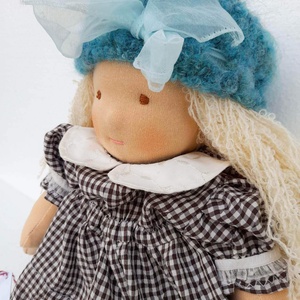 Gyönyörű Waldorf típusú szeretgetős szöszi baba bio gyapjúval tömve  - játék & sport - baba & babaház - öltöztethető baba - Meska.hu