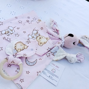 Három részes Babaváró-Babaköszöntő ajándék szett kislányoknak , Játék & Sport, Babalátogató ajándékcsomag, Varrás, Horgolás, MESKA