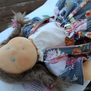 Szeretgetős öltöztethető Waldorf baba keresi kispajtását  - játék & sport - baba & babaház - öltöztethető baba - Meska.hu