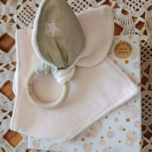 Gyönyörű natúr Babaváró-Babaköszöntő ajándék szett díszdobozban  - játék & sport - babalátogató ajándékcsomag - Meska.hu