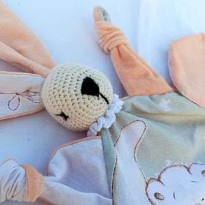 Gyönyörű pihe puha Babaköszöntő ajándék szett   - baba - mama - babalátogató ajándékcsomag - Meska.hu