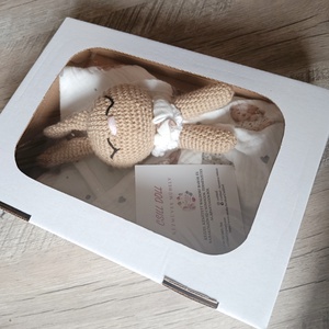 Nyuszis rongyikendő előkével duplagéz anyagból  - baba - mama - babalátogató ajándékcsomag - Meska.hu