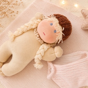 Édes pelenkázható waldorf manóbaba keresi játszópajtását , Játék & Sport, Baba & babaház, Játékbaba, babakellék, Baba-és bábkészítés, Varrás, MESKA