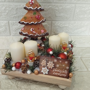 Mézeskalács fa, fa tálcás advanti asztaldísz, Karácsony, Adventi díszek, Adventi koszorú, , Nagy mézeskalács karácsonyfa figura
Krém színű gyertyák
Mézeskalács hóemberek
Barna, piros, egy kev..., MESKA