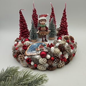 Manó lány adventi koszorú, fenyő gyertyákkal - Meska.hu