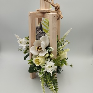 Fa álló lámpás sírdísz, cymbidium és rózsa - Meska.hu