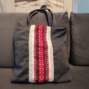 Szürke táska hímzett betéttel, Táska & Tok, Bevásárlás & Shopper táska, Shopper, textiltáska, szatyor, Varrás, MESKA