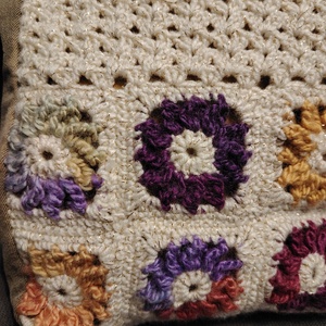 Horgolt válltáska színátmenetes virágokkal.  - táska & tok - kézitáska & válltáska - vállon átvethető táska - Meska.hu