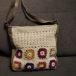 Horgolt válltáska színátmenetes virágokkal.  - Meska.hu