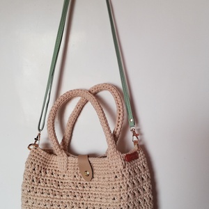 Horgolt kézitáska drapp  - táska & tok - kézitáska & válltáska - belső rendező - Meska.hu