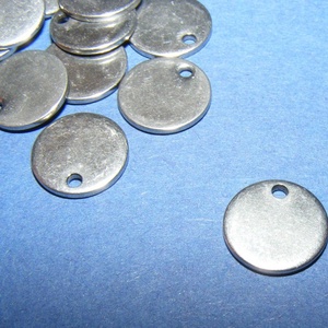 Nemesacél medál (STAS-31 minta) - ? 8x1 mm - gyöngy, ékszerkellék - Meska.hu Nemesacél medál (STAS-31 minta) - ? 8x1 mm - gyöngy, ékszerkellék - Meska.hu
