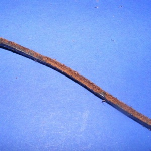 Lapos bőrszíj - 2x1 mm (5. minta/1 m) - sötétbarna - vegyes alapanyag - egyéb alapanyag - Meska.hu Lapos bőrszíj - 2x1 mm (5. minta/1 m) - sötétbarna - vegyes alapanyag - egyéb alapanyag - Meska.hu