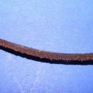 Lapos bőrszíj - 2x1 mm (5. minta/1 m) - sötétbarna - vegyes alapanyag - egyéb alapanyag - Meska.hu Lapos bőrszíj - 2x1 mm (5. minta/1 m) - sötétbarna - vegyes alapanyag - egyéb alapanyag - Meska.hu