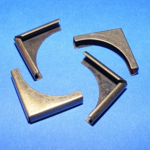 Fémsarok (6. minta/1 db) - 20x20 mm - csat, karika, zár - Meska.hu Fémsarok (6. minta/1 db) - 20x20 mm - csat, karika, zár - Meska.hu