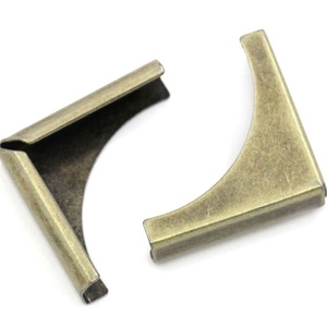 Fémsarok (6. minta/1 db) - 20x20 mm - csat, karika, zár - Meska.hu Fémsarok (6. minta/1 db) - 20x20 mm - csat, karika, zár - Meska.hu