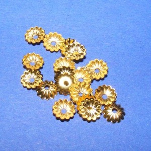 Gyöngykupak (12. minta/10 db) - 5 mm - gyöngy, ékszerkellék - egyéb alkatrész - Meska.hu Gyöngykupak (12. minta/10 db) - 5 mm - gyöngy, ékszerkellék - egyéb alkatrész - Meska.hu