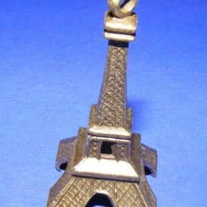 Medál (534. minta/1 db) - Eiffel-torony - gyöngy, ékszerkellék - Meska.hu Medál (534. minta/1 db) - Eiffel-torony - gyöngy, ékszerkellék - Meska.hu