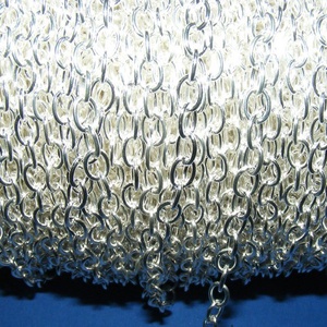 Ezüst színű lánc (57. minta/1 m) - 7,5x5,5x1,2 mm - gyöngy, ékszerkellék - Meska.hu Ezüst színű lánc (57. minta/1 m) - 7,5x5,5x1,2 mm - gyöngy, ékszerkellék - Meska.hu