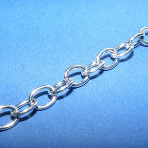 Ezüst színű lánc (57. minta/1 m) - 7,5x5,5x1,2 mm - gyöngy, ékszerkellék - Meska.hu Ezüst színű lánc (57. minta/1 m) - 7,5x5,5x1,2 mm - gyöngy, ékszerkellék - Meska.hu