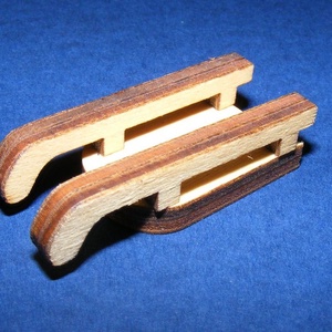 Fa szánkó (4,5x2 cm/1 db) - mini - fa - Meska.hu Fa szánkó (4,5x2 cm/1 db) - mini - fa - Meska.hu