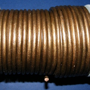 Hasított bőrszíj - 5 mm (5. minta/1 m) - bronz (metál) - vegyes alapanyag - egyéb alapanyag - Meska.hu Hasított bőrszíj - 5 mm (5. minta/1 m) - bronz (metál) - vegyes alapanyag - egyéb alapanyag - Meska.hu