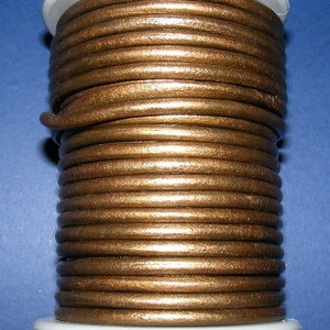 Hasított bőrszíj - 5 mm (5. minta/1 m) - bronz (metál) - vegyes alapanyag - egyéb alapanyag - Meska.hu Hasított bőrszíj - 5 mm (5. minta/1 m) - bronz (metál) - vegyes alapanyag - egyéb alapanyag - Meska.hu