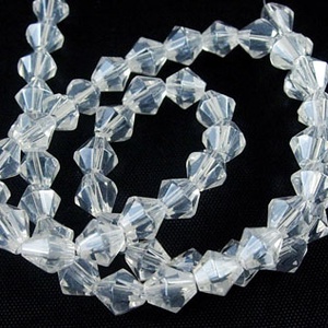 Csiszolt üveggyöngy-32 (6x6 mm/15 db) - színtelen gyémánt - gyöngy, ékszerkellék - Meska.hu Csiszolt üveggyöngy-32 (6x6 mm/15 db) - színtelen gyémánt - gyöngy, ékszerkellék - Meska.hu