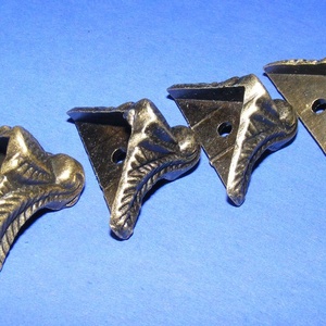 Doboz láb (4. minta/4 db) - 15x20 mm - csat, karika, zár - Meska.hu Doboz láb (4. minta/4 db) - 15x20 mm - csat, karika, zár - Meska.hu