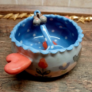 Egyedi pöttyös ,szerelmes galamb páros, virágos müzlis tál kanállal Valentin napra - otthon & életmód - konyhafelszerelés, tálalás - tálalás - bögre & csésze - Meska.hu