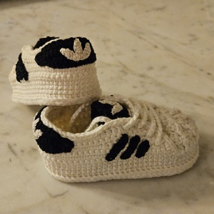 Adidas jellegű  babacipő (fehér-fekete) - ruha & divat - babaruha & gyerekruha - babacipő - Meska.hu