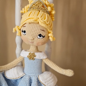 Horgolt Hamupipőke baba - Meska.hu