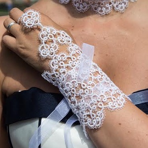 AMÉLIA fehér, körben csipke  menyasszonyi nyaklánc és fülbevaló szett - esküvő - ékszer - ékszerszett - Meska.hu
