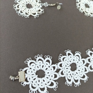 CRISTAL széles fehér hajócsipke karkötő  - ékszer - karkötő - széles karkötő - Meska.hu