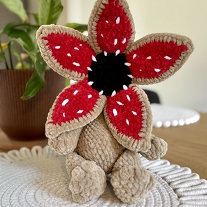 Horgolt demogorgon - Meska.hu