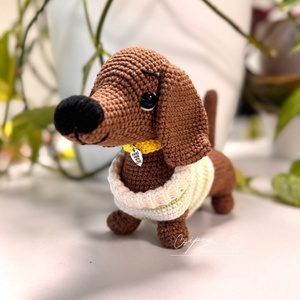 Amigurumi horgolt tacskó - játék & sport - plüssállat & játékfigura - kutya - Meska.hu