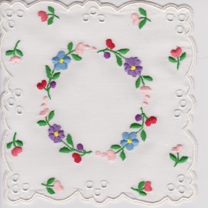 Gépi hímzésű kalocsai kisterítő (vintage) - otthon & életmód - lakástextil - abrosz, terítő - díszterítő polcra, komódra - Meska.hu