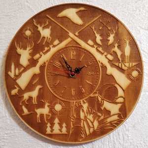 Gravírozott vadász falióra ajándék - Meska.hu