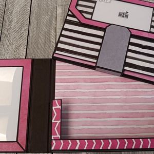 KÉSZLETEN  Magenta Scrapbook Fotóalbum, Otthon & Életmód, Papír, írószer, Album & Fotóalbum, Papírművészet, Scrapbook, MESKA