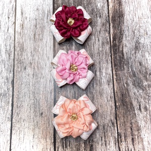 Veronika - Virágos Masni Hajdísz (1db, 3 választható szín) - ruha & divat - hajdísz & hajcsat - hajgumi - Meska.hu