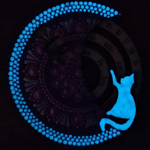 Foszforeszkáló mini cicás öröknaptár - otthon & életmód - dekoráció - fali és függő dekoráció - falinaptár & öröknaptár - Meska.hu