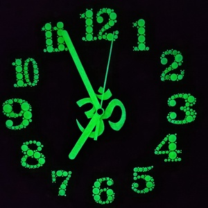 OM jeles foszforeszkáló falióra - otthon & életmód - dekoráció - fali és függő dekoráció - falióra & óra - Meska.hu