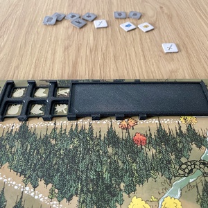 Root kiegészítő: tárgytartó/tároló - játék & sport - táblajáték és kártyajáték - társasjátékok - dobókocka - Meska.hu