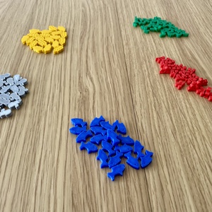 Fesztáv társasjáték-kiegészítő: madáreledelek (100 db) - játék & sport - táblajáték és kártyajáték - társasjátékok - dobókocka - Meska.hu