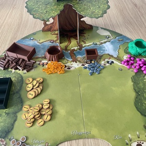 Everdell társasjáték-kiegészítő: tárolók (5 db) - játék & sport - táblajáték és kártyajáték - társasjátékok - dobókocka - Meska.hu