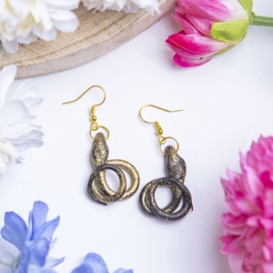 Fekete-arany lógó kígyó fülbevaló, Ékszer, Fülbevaló, Lógó fülbevaló, Ékszerkészítés, MESKA