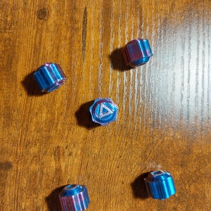 Squid Game Gongi kékeslila, színjátszó, társasjáték, ügyességi játék, új - játék & sport - táblajáték és kártyajáték - társasjátékok - dobókocka - Meska.hu