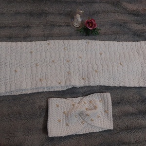 Hófehér gyöngyös, horgolt fejpánt, fülvédő és körsál szett � stílusos melegség kézzel készítve - ruha & divat - sál, sapka, kendő - sál - Meska.hu