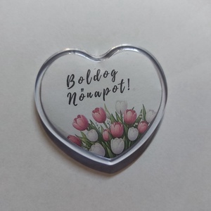 Nőnapi meglepetés, ami örök emlék marad - szív alakú kitűző, személyre szabható ��  - ékszer - kitűző és bross - Meska.hu