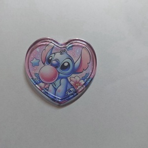 Kawaii Cuki Lilo és Stich kitűző, táskadísz, szív alakú, díszcsomagolásban, új - ékszer - kitűző és bross - Meska.hu
