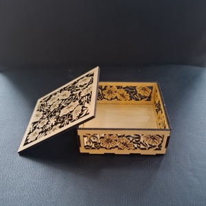 Virágmintás doboz - Meska.hu